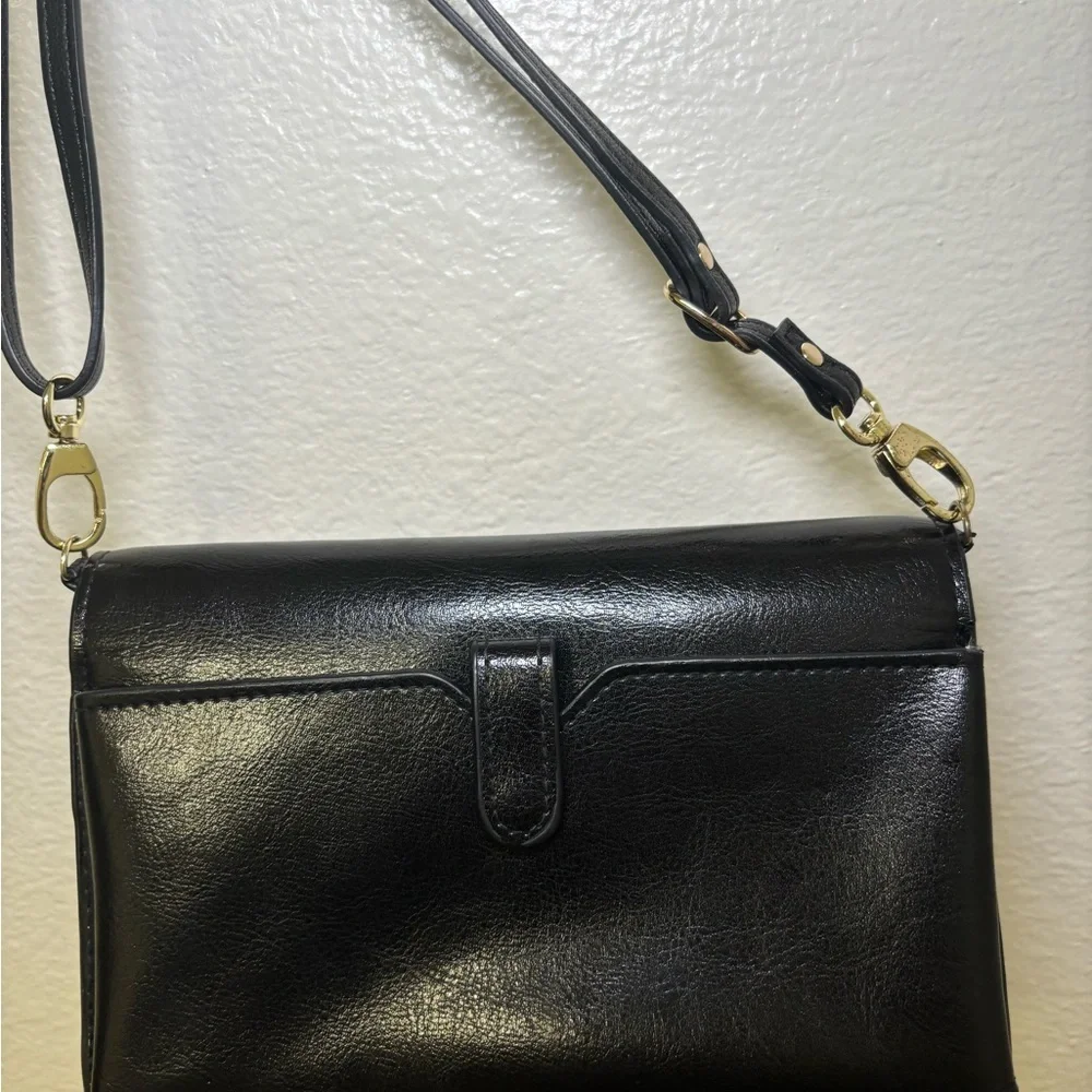 Elegant Black Leather shoulder and Crossbody Bag